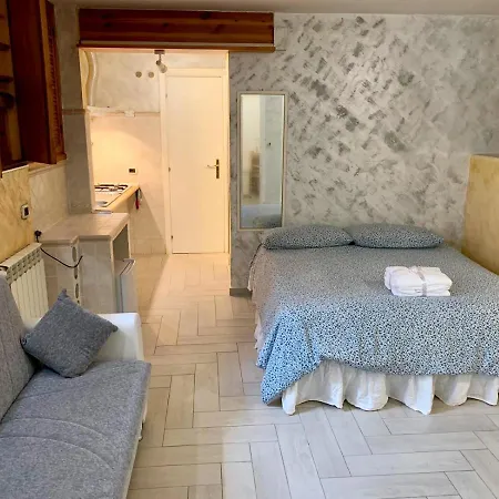 Sunshine Lodge * Rom